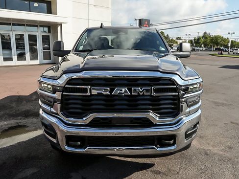 Used 2026 RAM 2500 Tradesman w/ Chrome Appearance Group AWD/4WD image 2