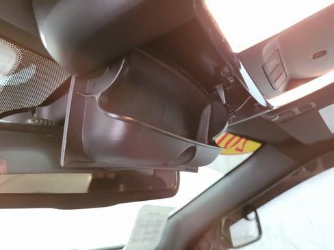 Used 2016 Jeep Grand Cherokee Laredo image 32