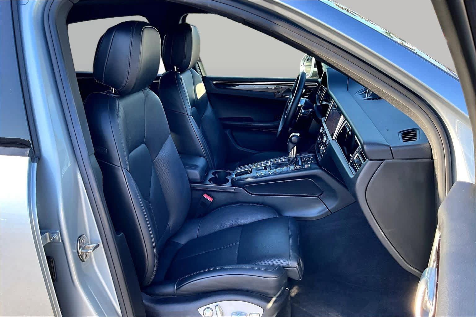 Used 2020 Porsche Macan AWD/4WD image 8