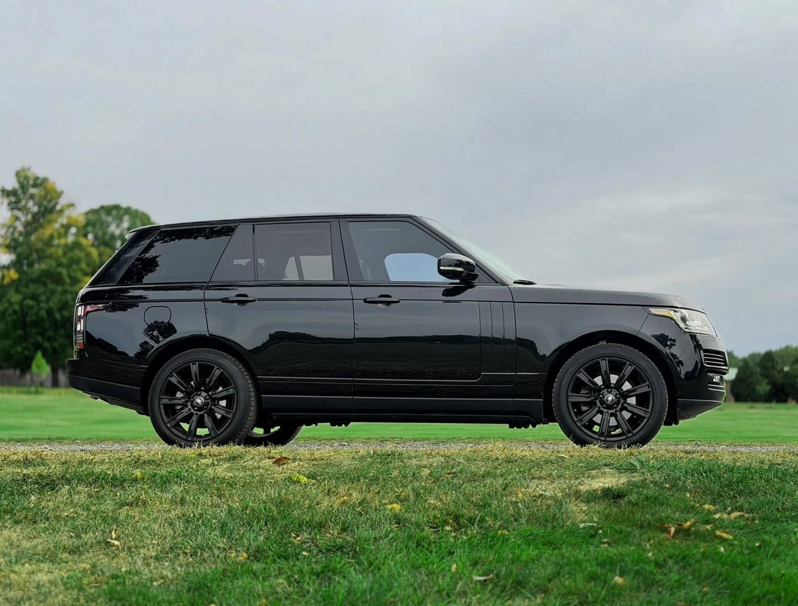 Used 2015 Land Rover Range Rover HSE AWD/4WD image 9