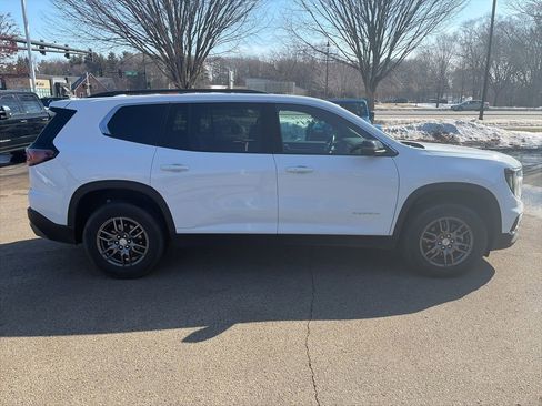 Used 2025 GMC Acadia Elevation AWD/4WD image 6