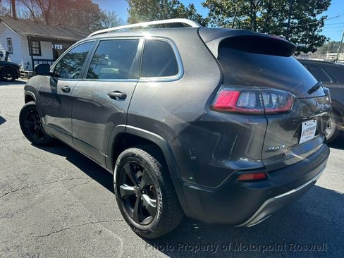 Used 2019 Jeep Cherokee Limited AWD/4WD image 4