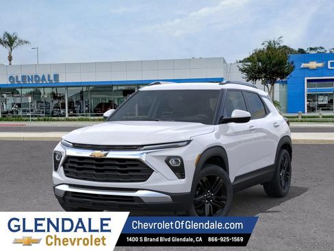 New 2026 Chevrolet TrailBlazer LT w/ Midnight Edition FWD image 6