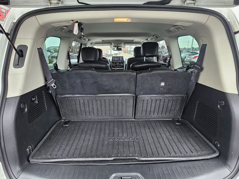 Used 2022 Nissan Armada SL w/ Captain's Chairs Package image 11