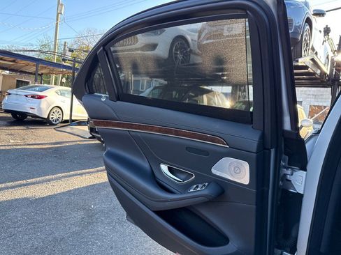 Used 2015 Mercedes-Benz S 550 4MATIC Sedan image 37