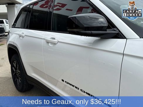 Used 2025 Jeep Grand Cherokee Altitude AWD/4WD image 20