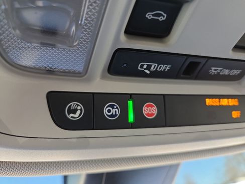 Certified 2018 Chevrolet Traverse High Country image 22