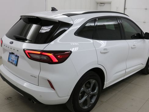 Used 2023 Ford Escape ST-Line w/ Tech Pack #1 image 6