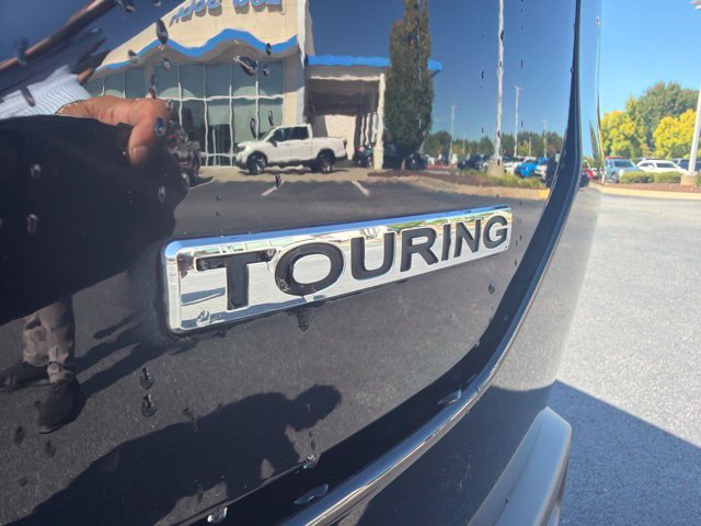Used 2025 Honda Pilot Touring image 8