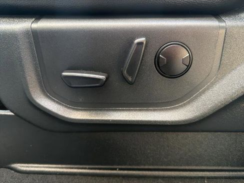 Certified 2022 Ford F350 Lariat w/ Lariat Value Package image 21