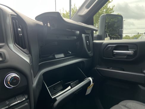 New 2026 Chevrolet Silverado 2500 Custom w/ Custom Value Package AWD/4WD image 30
