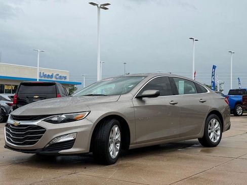 Used 2025 Chevrolet Malibu LT FWD image 5