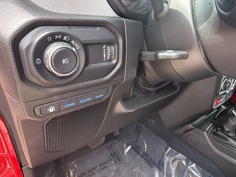 Used 2025 Jeep Wrangler Unlimited Sport S 4xe AWD/4WD image 25