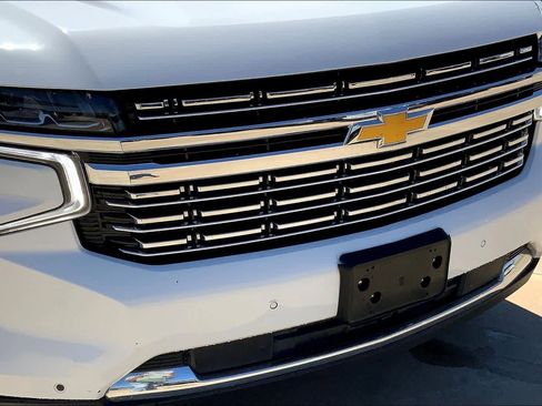 Used 2023 Chevrolet Suburban Premier image 29