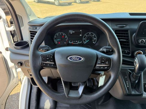 Used 2025 Ford Transit 250 Low Roof w/ Exterior Upgrade Package RWD image 18