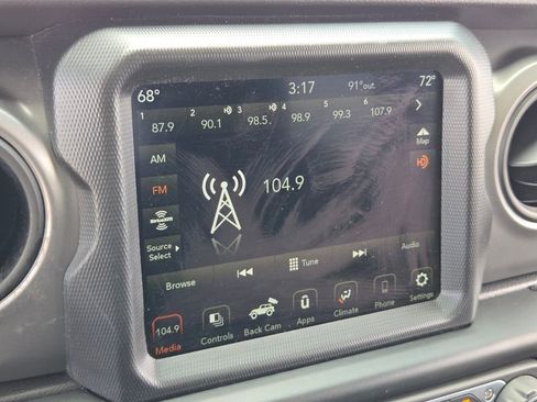 Used 2022 Jeep Wrangler Sport AWD/4WD image 22
