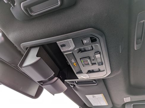 Used 2025 Toyota 4Runner TRD Off-Road Premium image 17