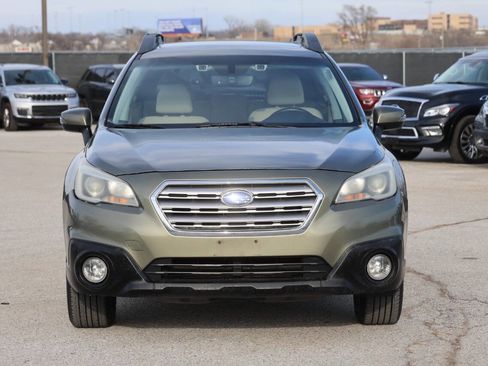 Used 2017 Subaru Outback 2.5i Premium image 5