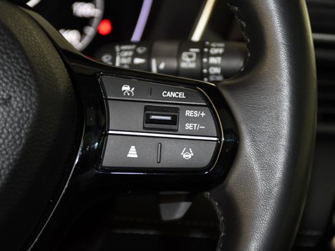 Certified 2025 Honda Pilot Touring image 21