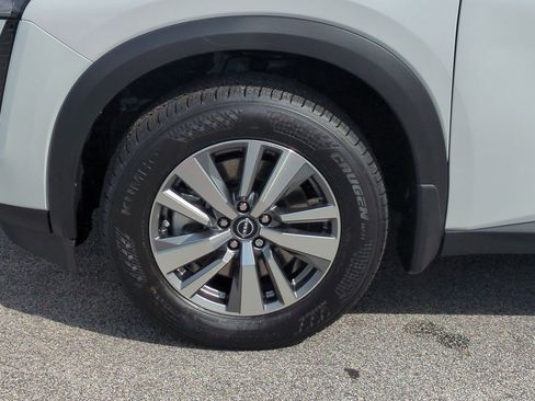 New 2026 Nissan Pathfinder SL FWD image 11