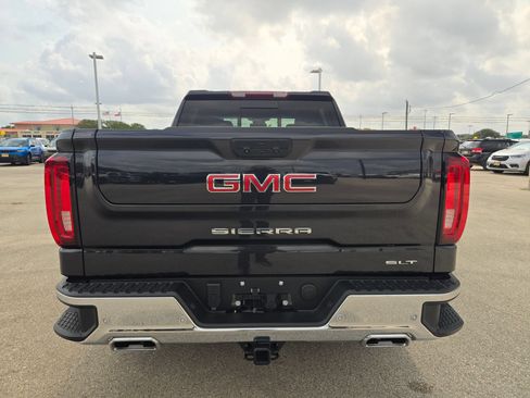Used 2026 GMC Sierra 1500 SLT AWD/4WD image 4