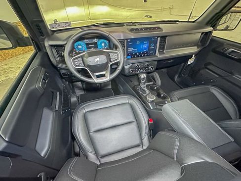 New 2025 Ford Bronco Badlands w/ Sasquatch Package image 9