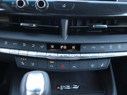 Used 2025 Cadillac CT4 Premium Luxury image 19