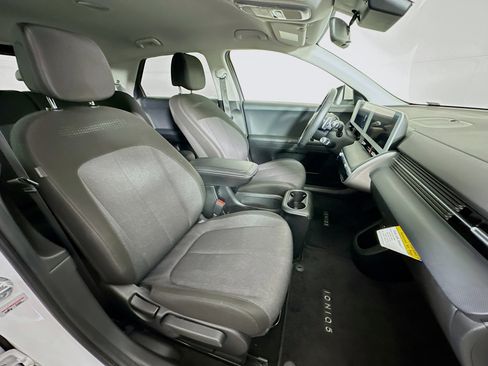 Used 2024 Hyundai Ioniq 5 SE image 30