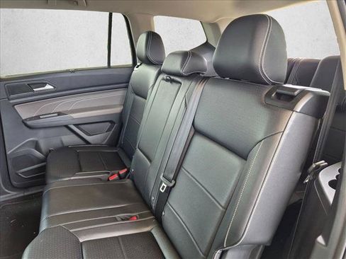 Used 2021 Volkswagen Atlas SE FWD image 16
