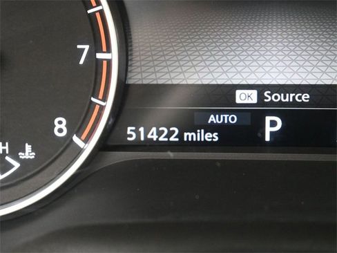 Used 2023 Nissan Rogue S image 37