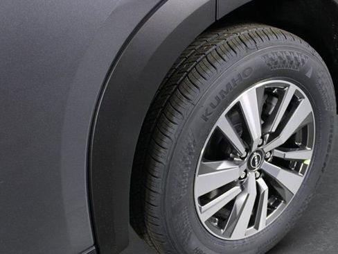 New 2026 Nissan Pathfinder SL image 9