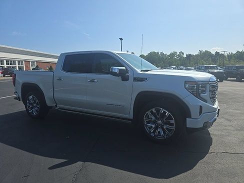 Used 2023 GMC Sierra 1500 Denali w/ Denali Reserve Package AWD/4WD image 10
