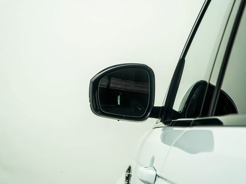 Used 2020 Land Rover Range Rover Sport HSE image 14