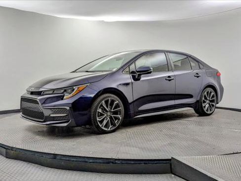 Used 2022 Toyota Corolla SE image 2