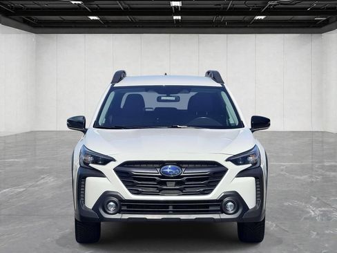 Used 2024 Subaru Outback Premium AWD/4WD image 2