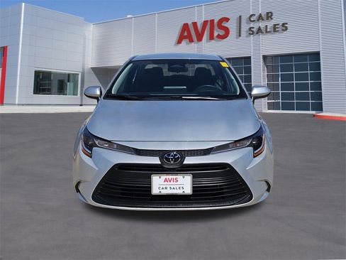 Used 2025 Toyota Corolla LE image 10