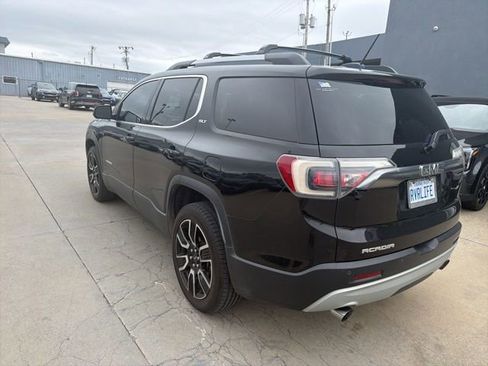 Used 2019 GMC Acadia SLT w/ LPO, Black Accent Package FWD image 4