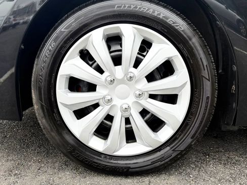 Used 2019 Toyota Corolla LE FWD image 42