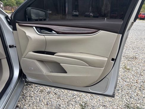 Used 2013 Cadillac XTS Luxury w/ Driver Awareness Package FWD image 18