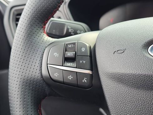 Certified 2024 Ford Escape ST-Line w/ Tech Pack #1 image 18