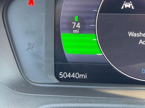 Used 2023 Chevrolet Bolt EUV LT w/ Convenience Package image 18