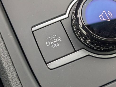 New 2026 Volkswagen Tiguan SE R-Line FWD image 39