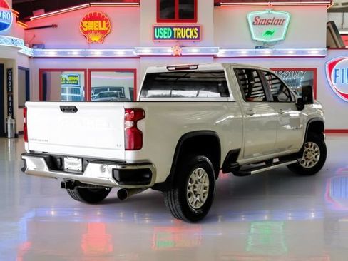 Used 2026 Chevrolet Silverado 2500 LT AWD/4WD image 3