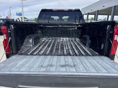Used 2022 Chevrolet Silverado 1500 Custom image 13