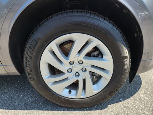 Certified 2024 Land Rover Discovery Sport S image 7