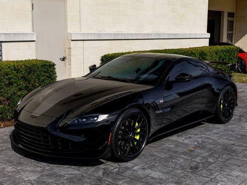 Used 2023 Aston Martin V8 Vantage Coupe image 40