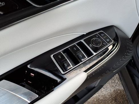 New 2025 Cadillac Lyriq Sport image 27