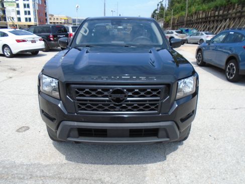Used 2022 Nissan Frontier S w/ Technology Package AWD/4WD image 2