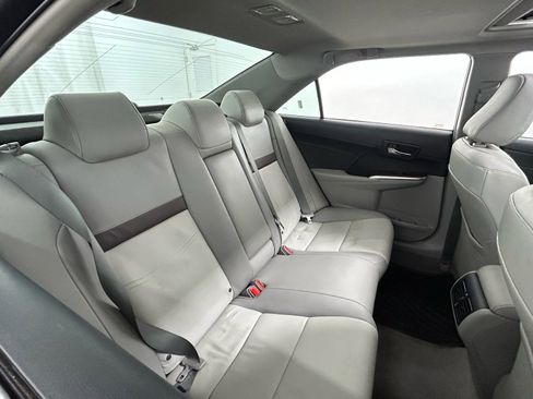 Used 2013 Toyota Camry XLE w/ Leather Pkg image 38