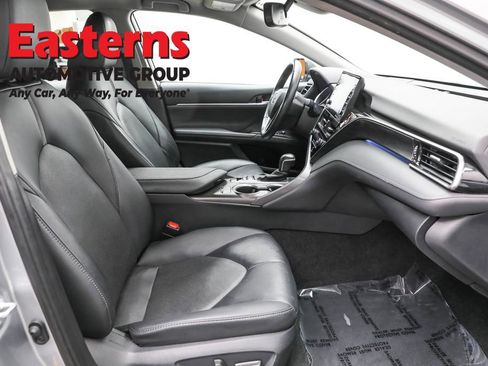 Used 2024 Toyota Camry XLE FWD image 25